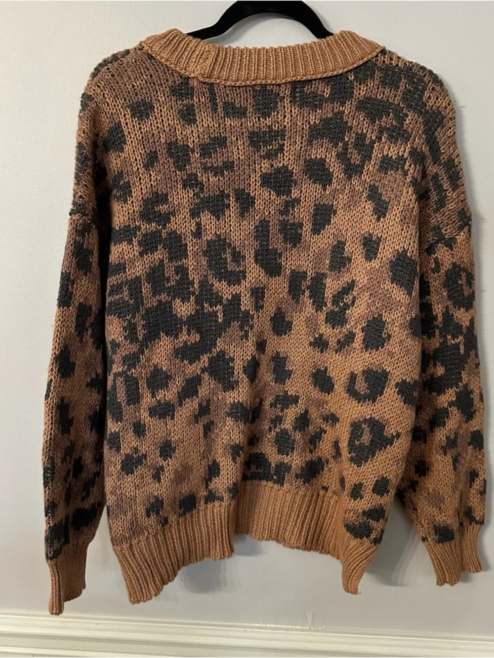 Aerie Women's Long Sleeve Knit Tan & Black Cheetah Crewneck Sweater Sz S GUC